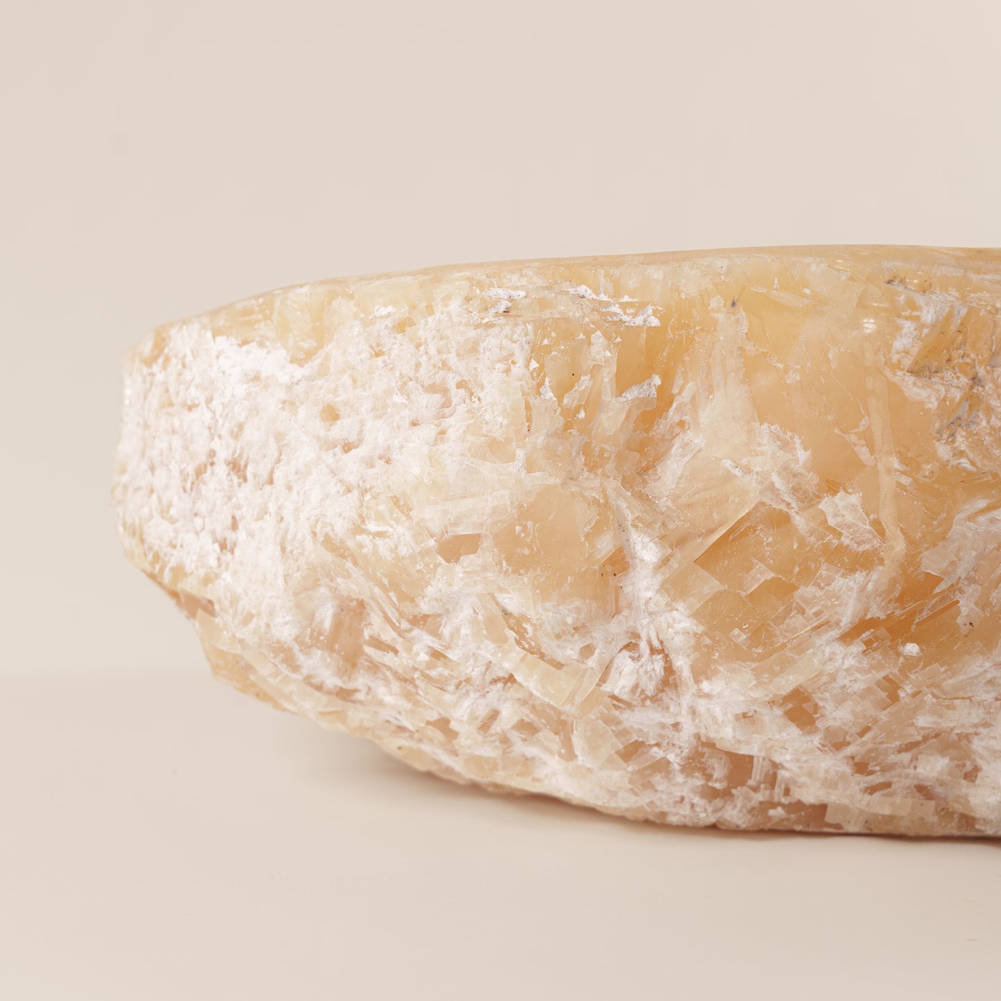 Praustuvas iš onikso "Tirta batu"