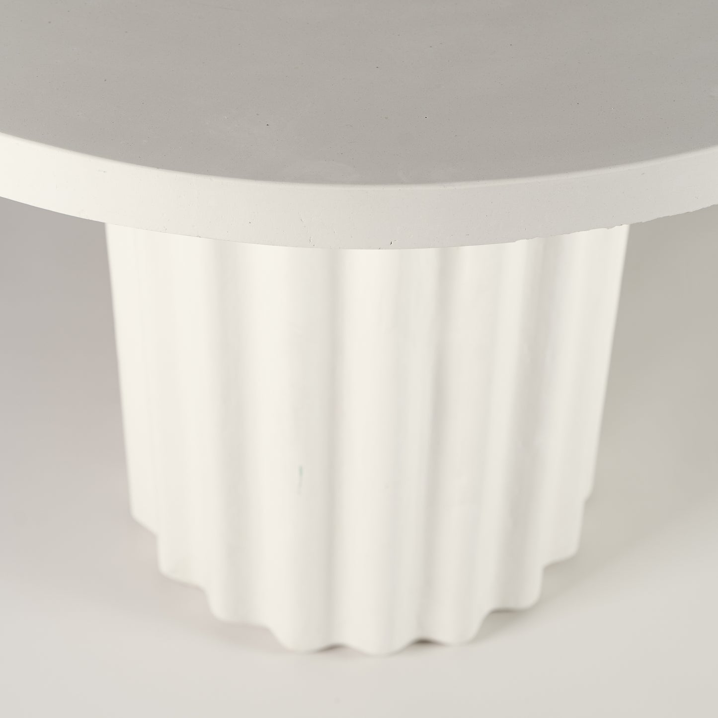 Apvalus stalas "Mykonos"