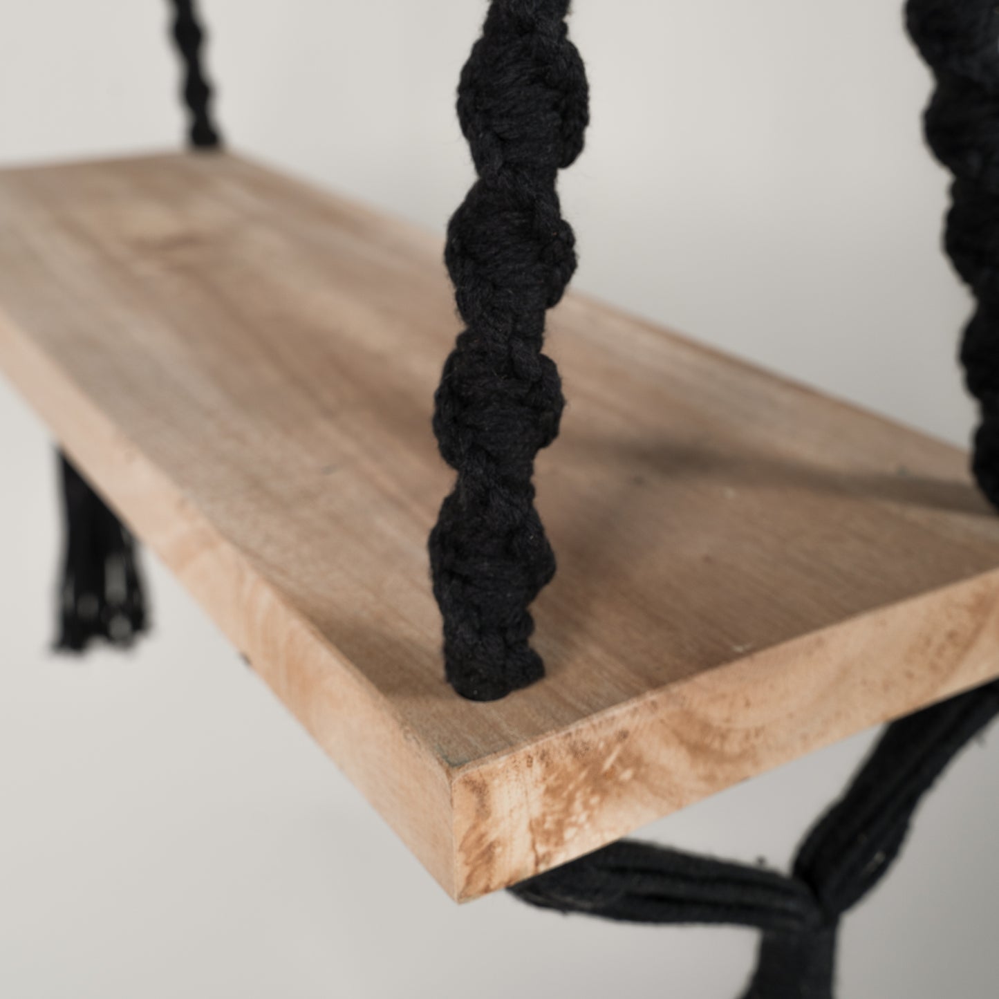 Rankų darbo medvilninės sūpynės su medine sėdyne