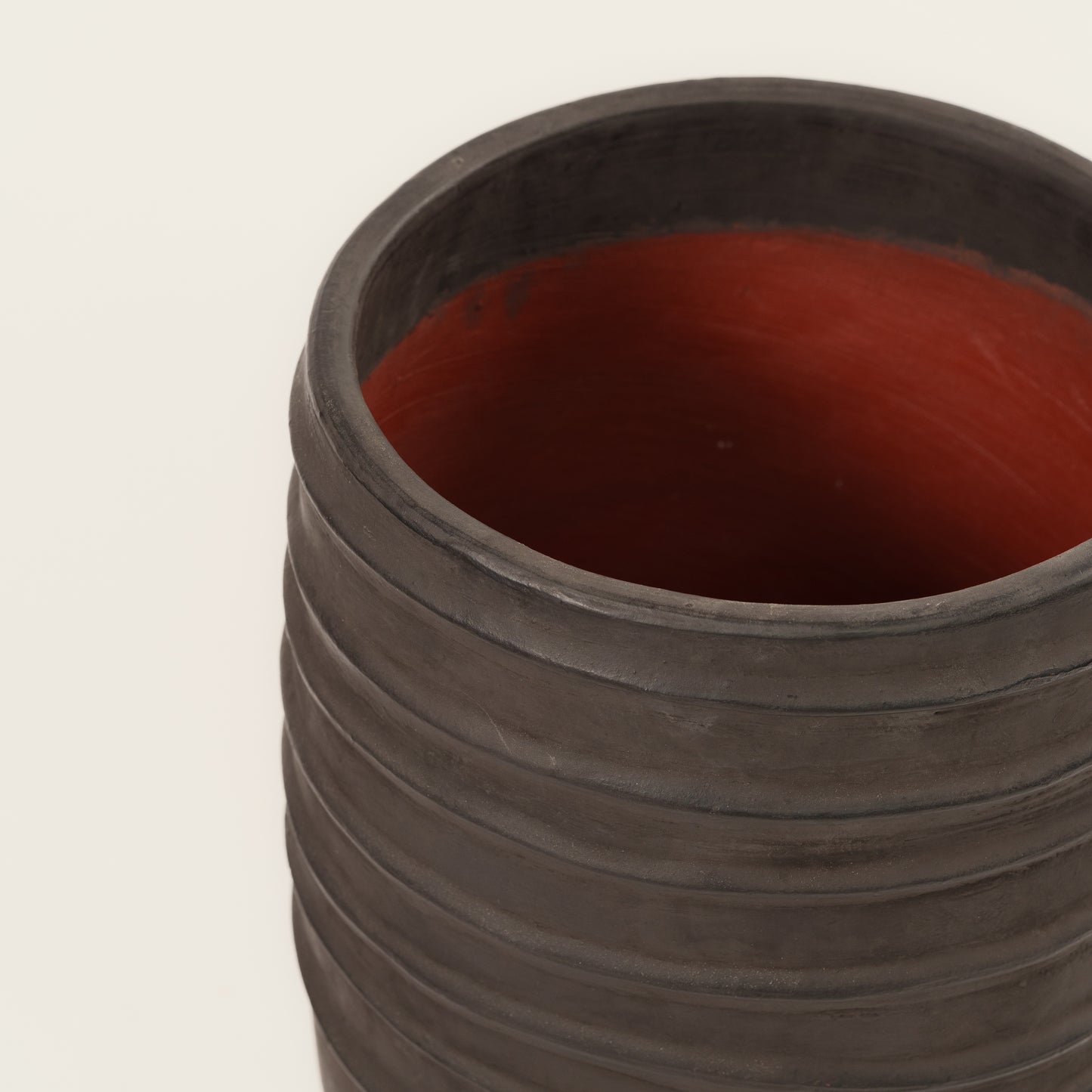 Decorative vase "Batik"