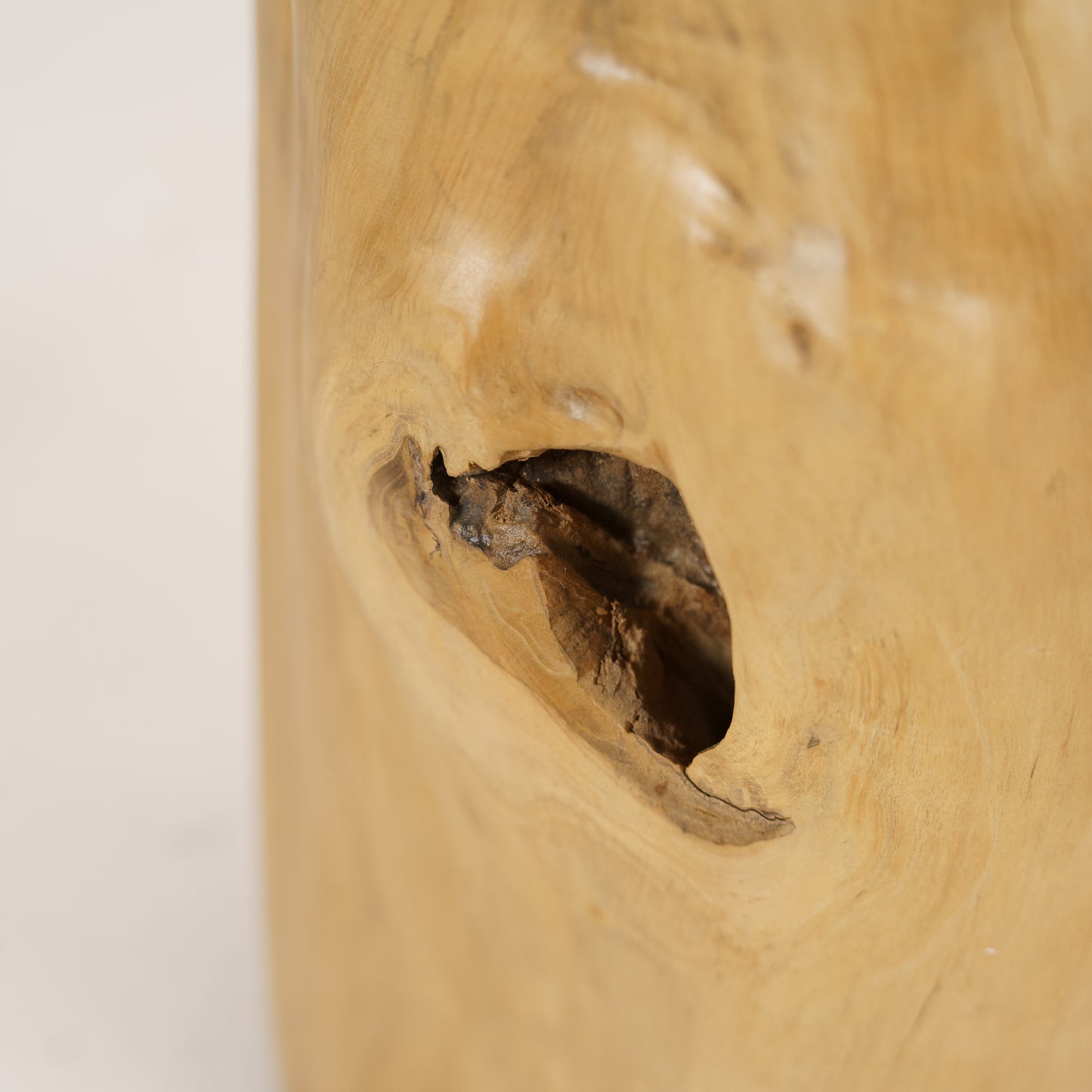 Naktinis staliukas "Vision"