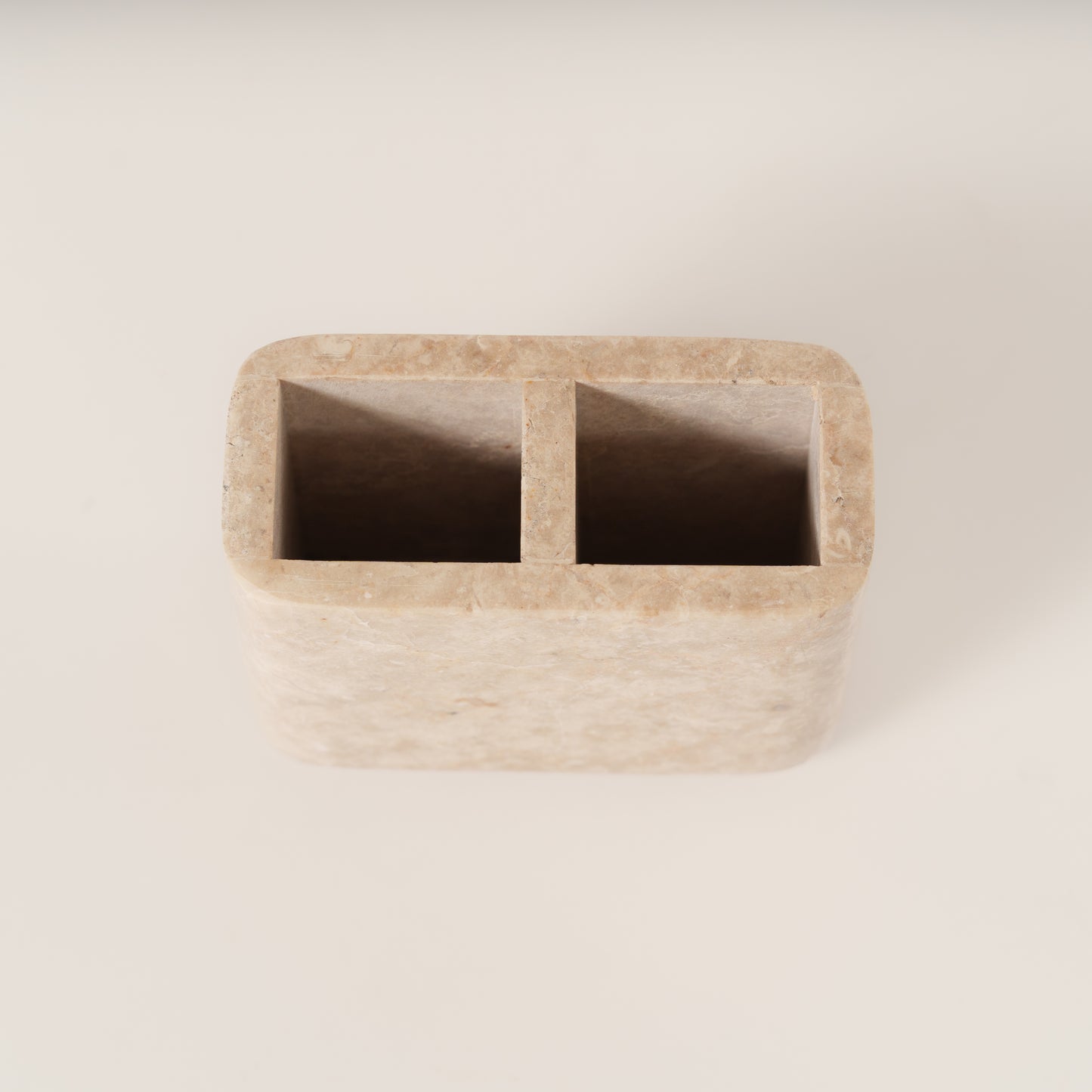 Marmurinis dantų šepetėlių laikiklis