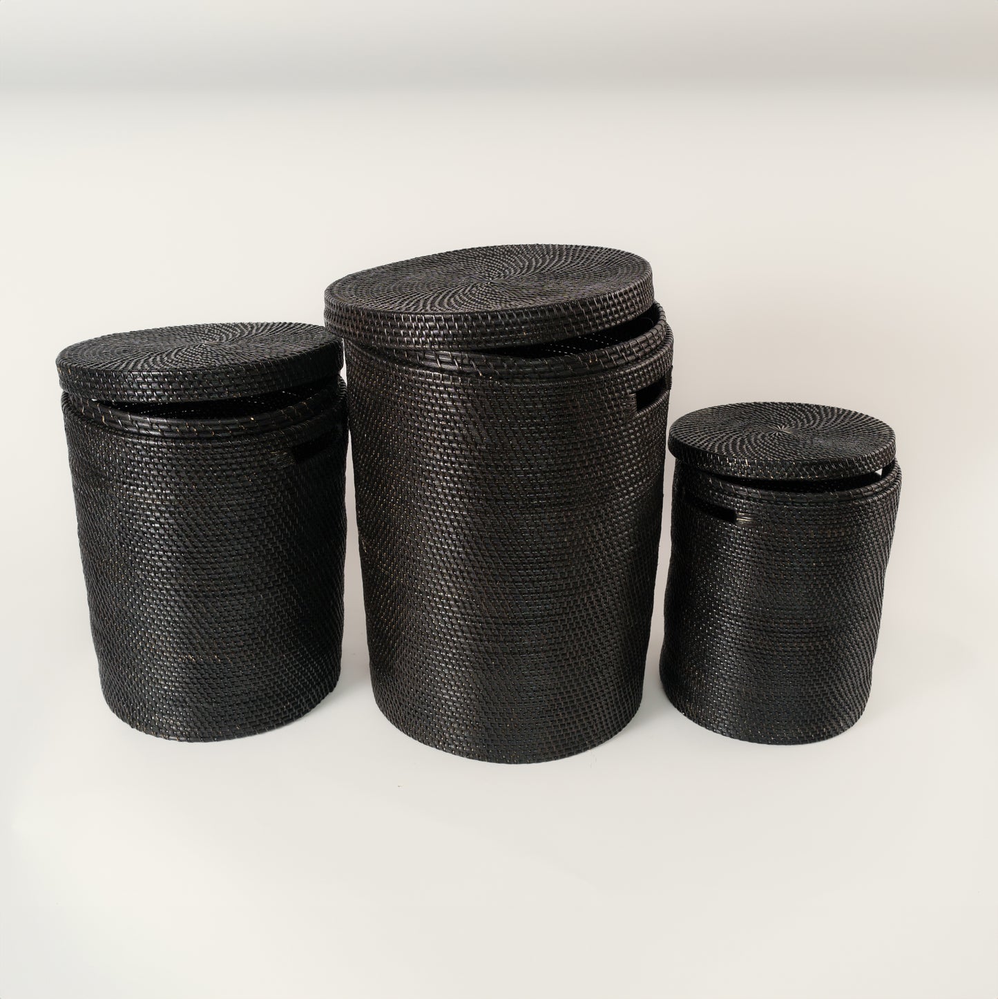 Round laundry basket (black)