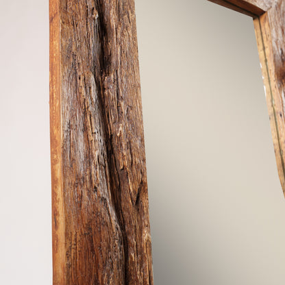 Sendintas veidrodis (rėmas su stiklu)