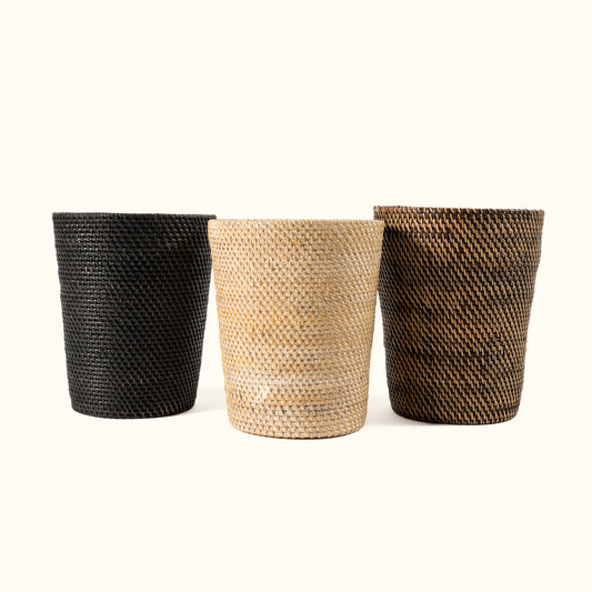 Round trash can made of rattan