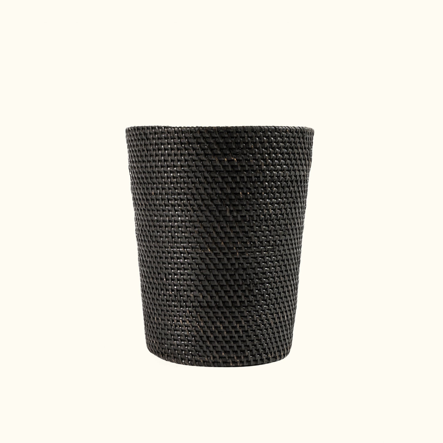 Round trash can made of rattan