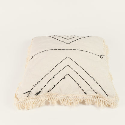 Rankų darbo siuvinėtas pagalvės užvalkalas su kutais