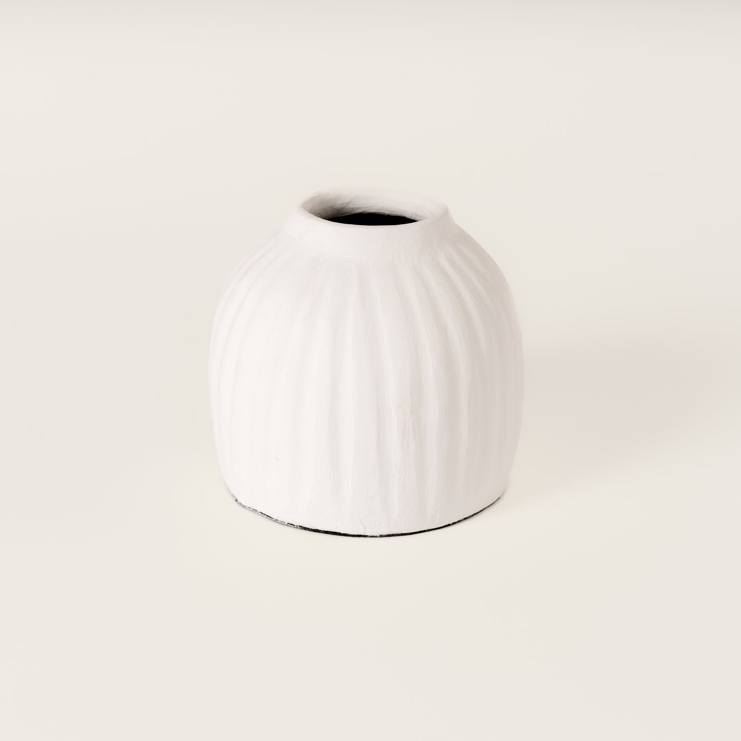 Decorative vase "Chi"