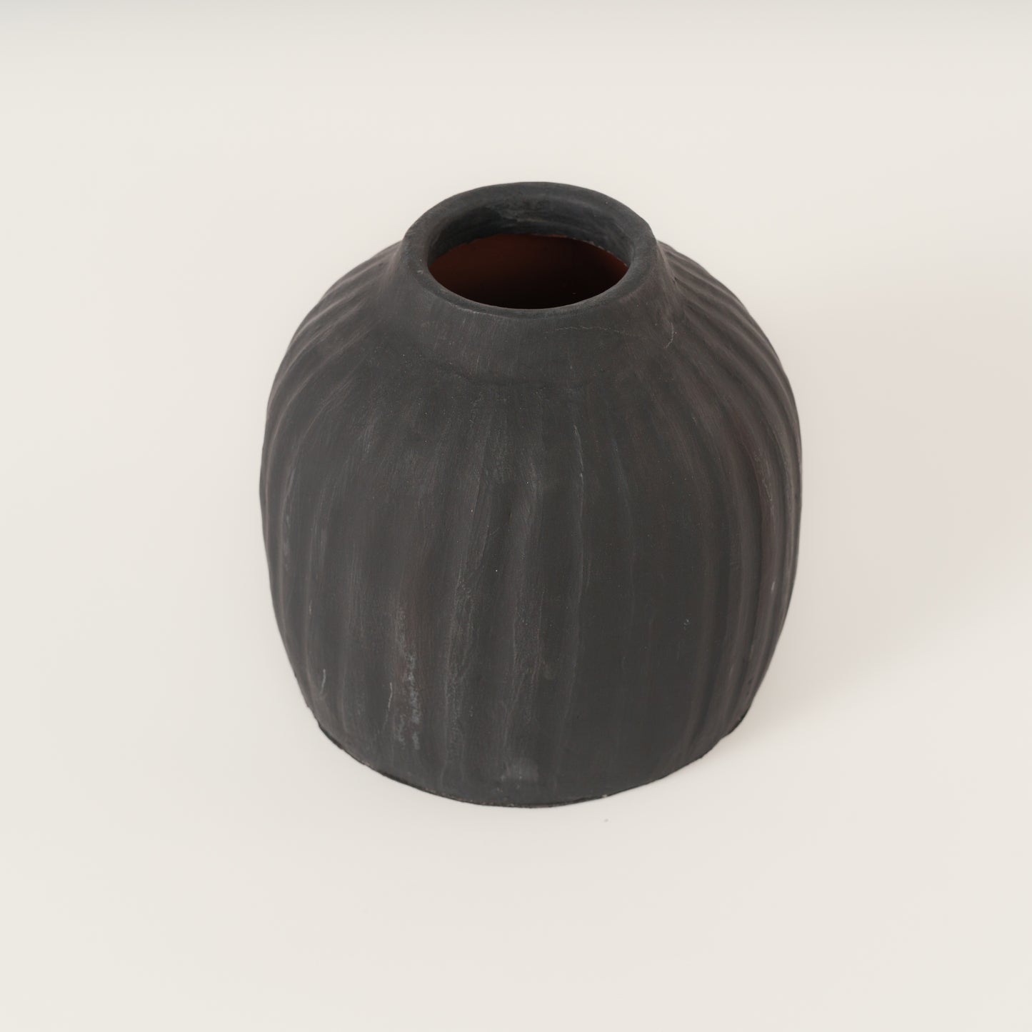 Decorative vase "Chi"