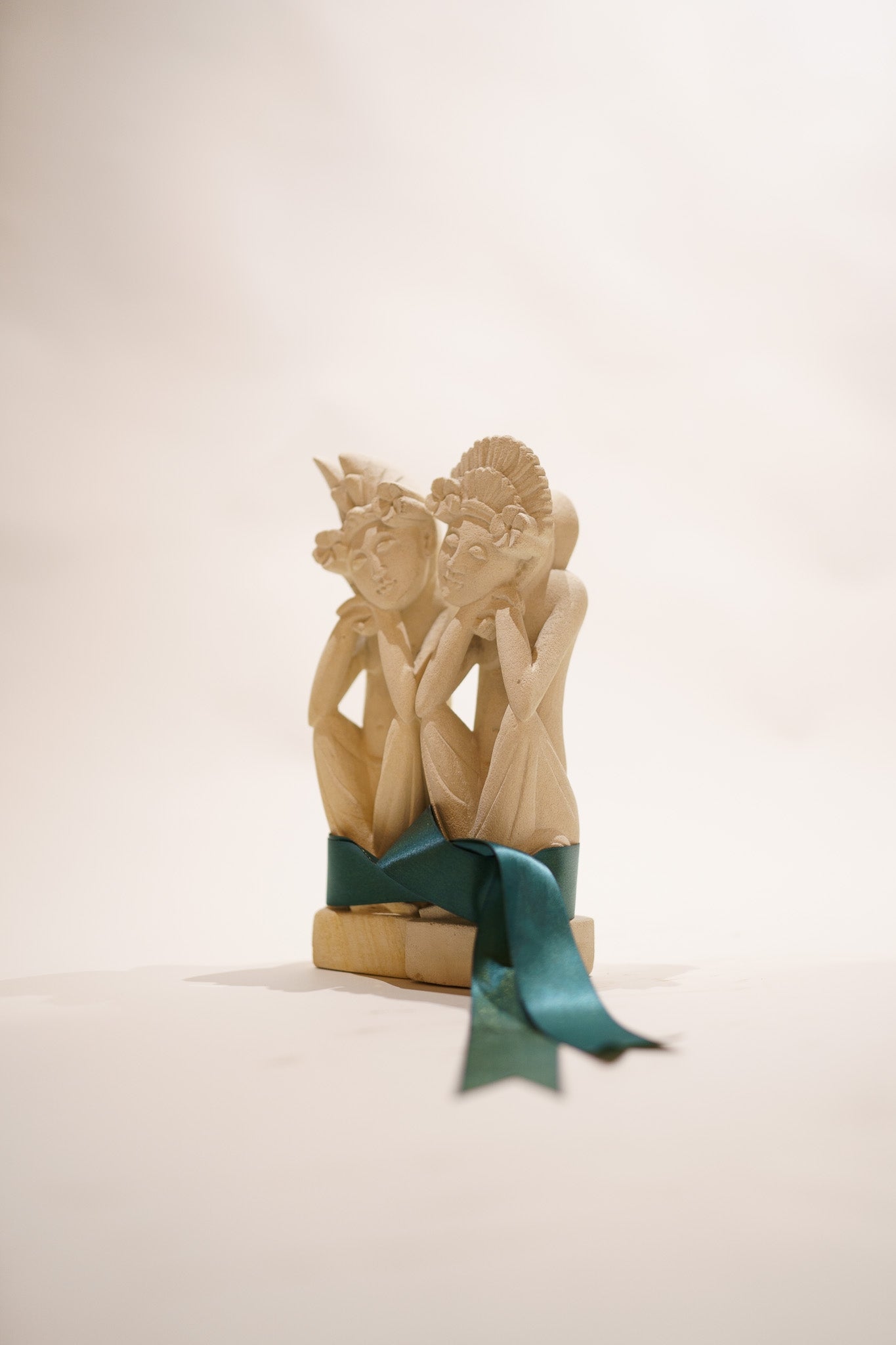 Natural stone figurines "Yin and Yan"