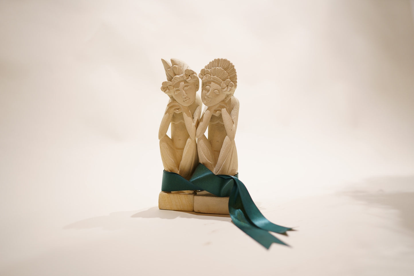 Natural stone figurines "Yin and Yan"